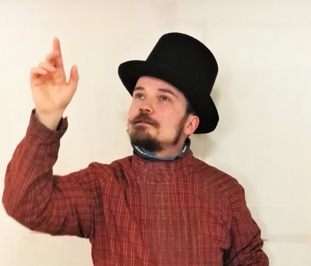 Toivo Kuula pohtii elämää. (Tanssija Kalle Pulkkinen)