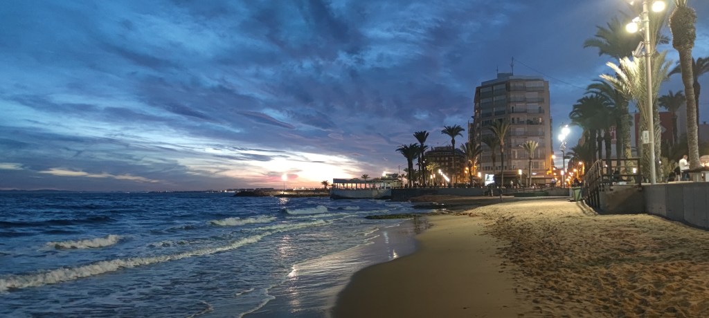 Torreviejan rantamaisema illalla
