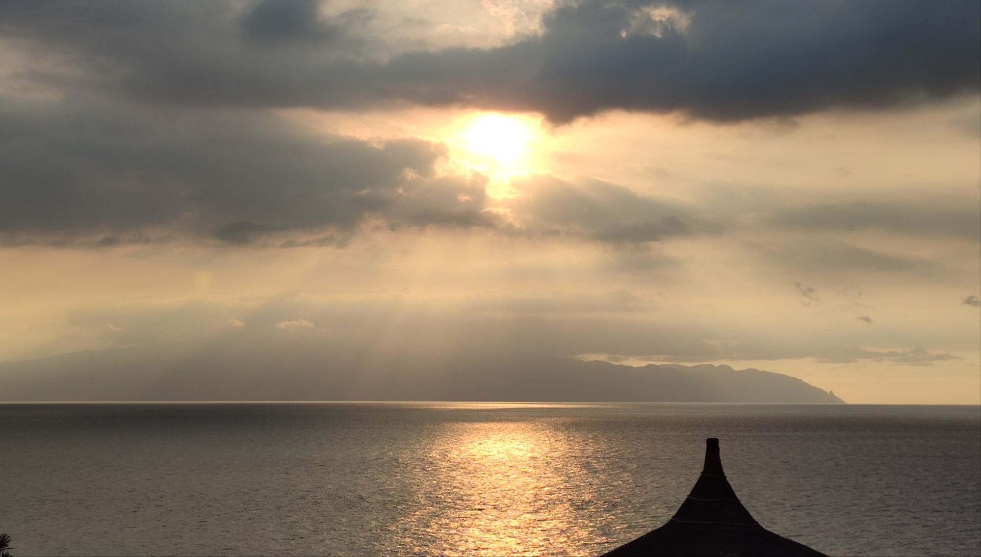 Auringon lasku Teneriffalla