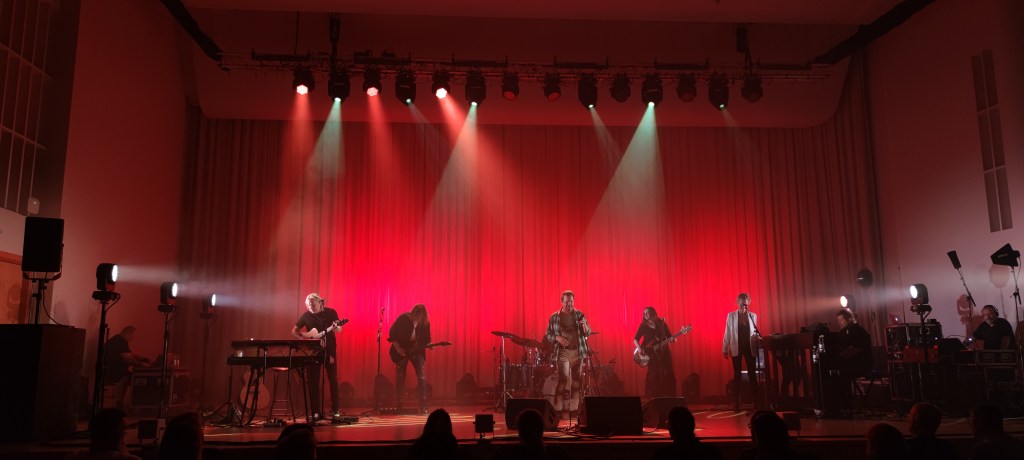 Pate Mustajärven konsertti Kuusankoskitalossa